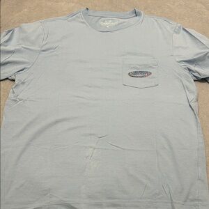 Vineyard Vines Men's Pale Blue Pocket Tee with Whale Patch
